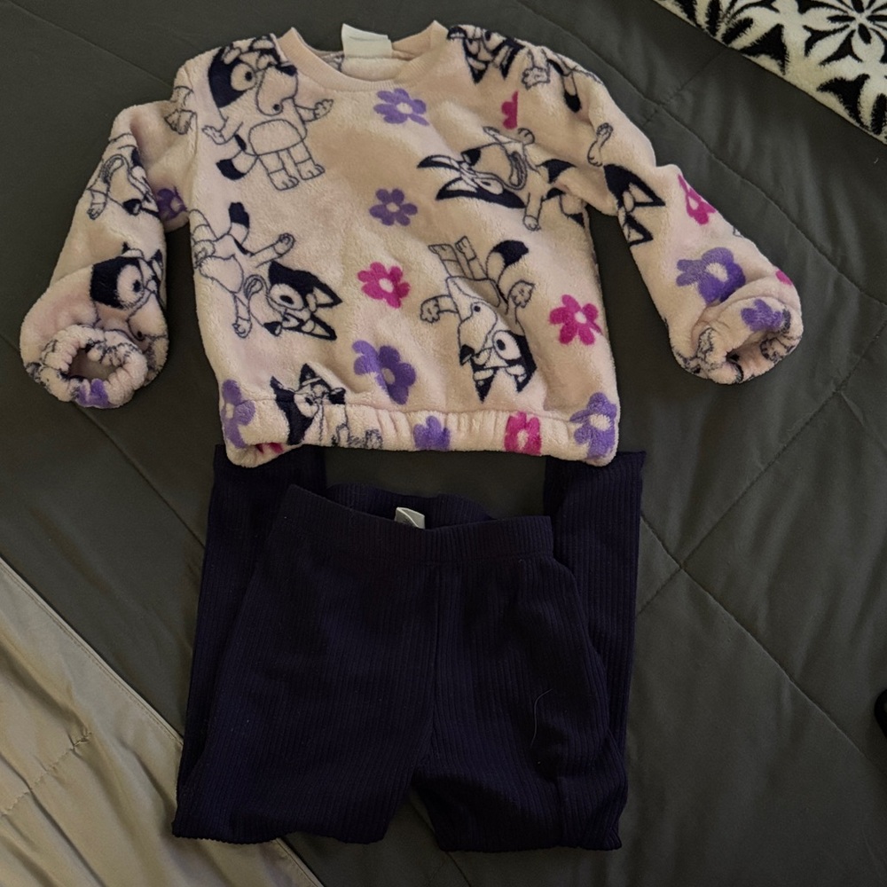 Cute Floral and Bluey Print Sweater with navy bluePants Set